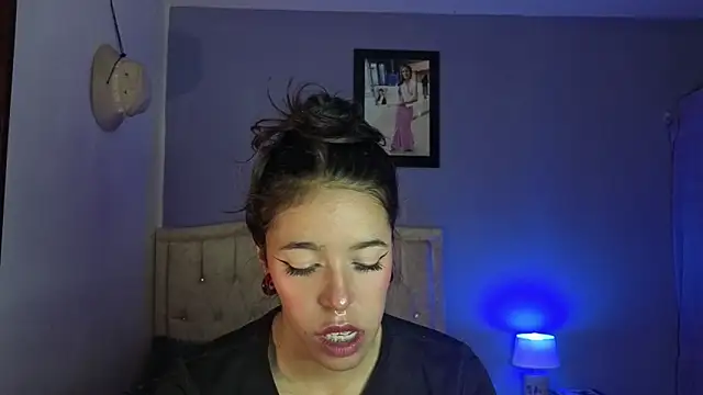 stephania t online show from 04-11-26, 07:51