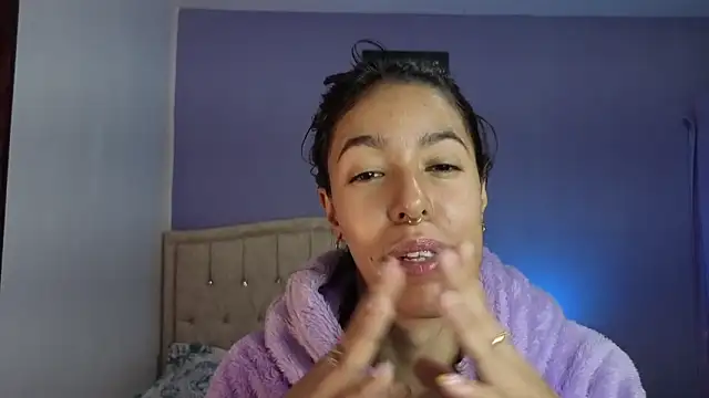 stephania t online show from 05-13-26, 02:47