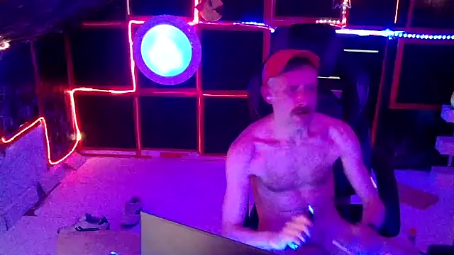 Snapshot of unclestefansdick chatting on 12-27-24, 02:47 unclestefansdick online show from 12-27-24, 02:47