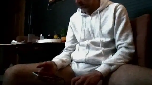 Snapshot of unclestefansdick chatting on 10-05-25, 10:07 unclestefansdick online show from 10-05-25, 10:07