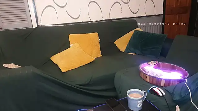 Snapshot of unclestefansdick chatting on 10-28-25, 02:26 unclestefansdick online show from 10-28-25, 02:26