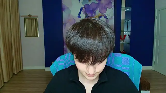 EmiliaYours online show from 01-19-25, 04:14