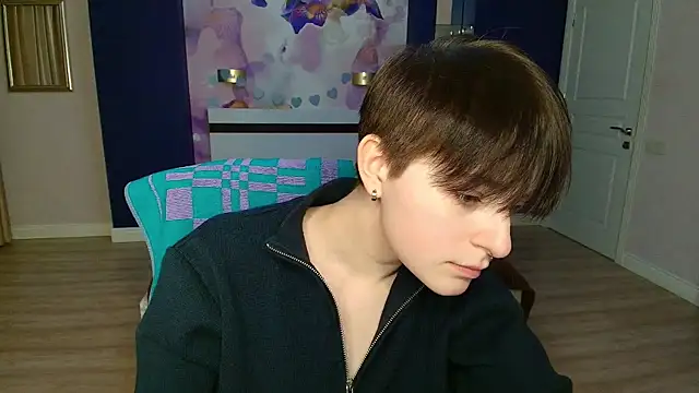 EmiliaYours online show from 02-10-25, 04:25