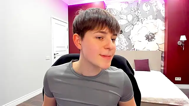 EmiliaYours online show from 02-20-26, 03:01