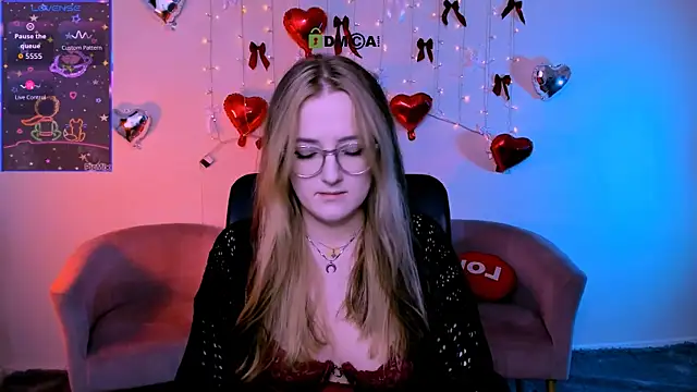 luna berryy online show from 02-24-26, 08:18