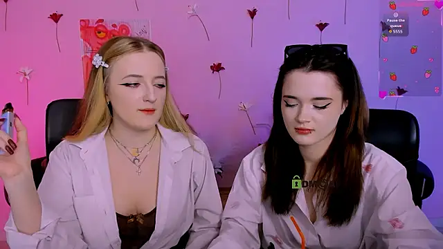 luna berryy online show from 03-28-26, 09:14