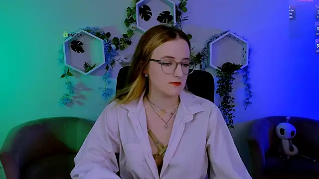 luna berryy online show from 06-16-26, 07:27