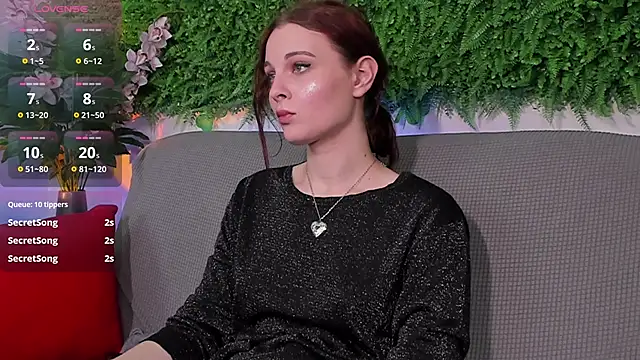 AprilAvery online show from 03-11-25, 07:36