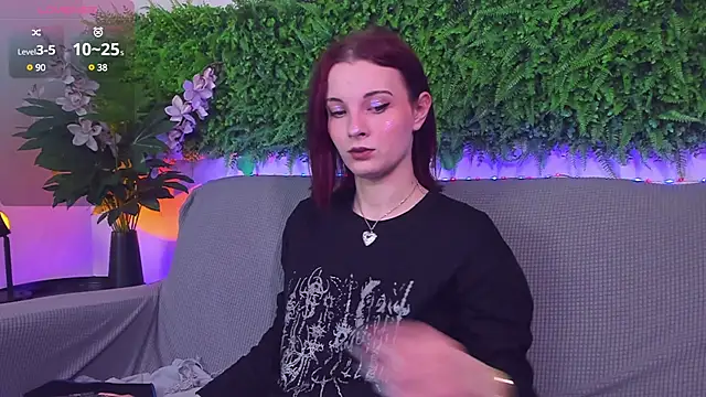 AprilAvery online show from 03-20-25, 03:58