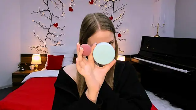 holy kitty online show from 03-05-25, 06:12