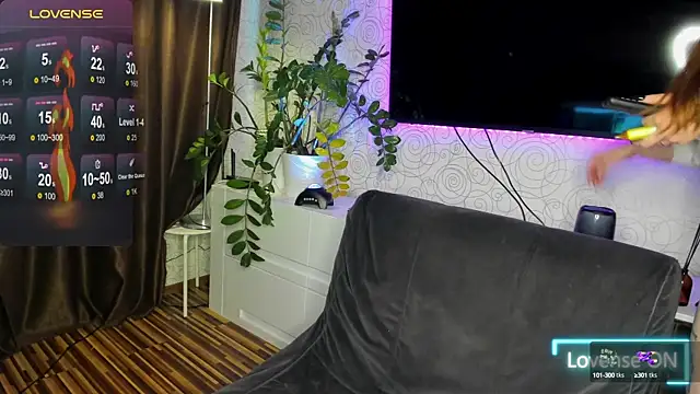 Snapshot of KentsMomAliss chatting on 12-15-24, 06:07 KentsMomAliss online show from 12-15-24, 06:07