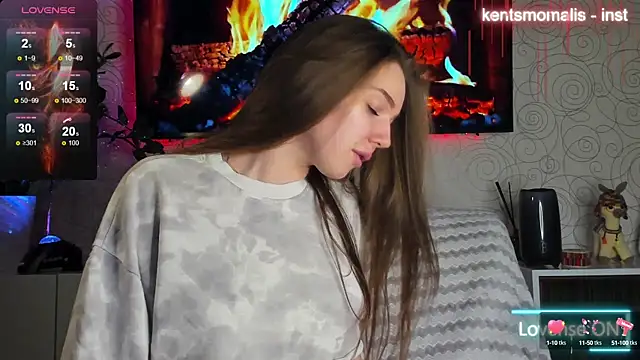 Snapshot of KentsMomAliss chatting on 01-18-25, 12:04 KentsMomAliss online show from 01-18-25, 12:04