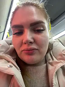 Snapshot of KitteCat chatting on 01-02-25, 11:09 KitteCat online show from 01-02-25, 11:09