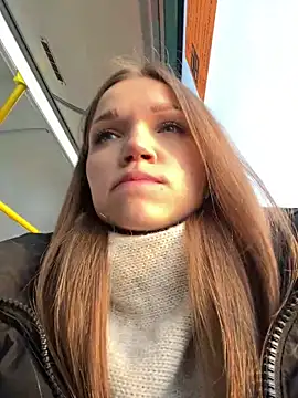 Snapshot of KitteCat chatting on 01-04-25, 11:43 KitteCat online show from 01-04-25, 11:43