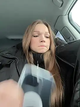 Snapshot of KitteCat chatting on 01-08-25, 08:27 KitteCat online show from 01-08-25, 08:27