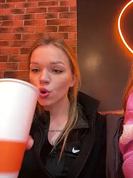 Snapshot of KitteCat chatting on 02-15-25, 04:23 KitteCat online show from 02-15-25, 04:23