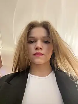 Snapshot of KitteCat chatting on 03-07-25, 09:51 KitteCat online show from 03-07-25, 09:51