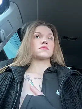 Snapshot of KitteCat chatting on 03-15-25, 11:51 KitteCat online show from 03-15-25, 11:51