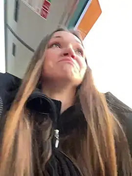 Snapshot of KitteCat chatting on 03-22-25, 01:30 KitteCat online show from 03-22-25, 01:30