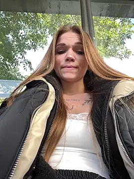 Snapshot of KitteCat chatting on 09-27-25, 07:02 KitteCat online show from 09-27-25, 07:02