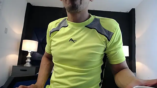 Snapshot of Sr_Magnus_ chatting on 01-31-25, 12:18 Sr Magnus online show from 01-31-25, 12:18