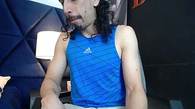 Snapshot of Sr_Magnus_ chatting on 02-10-25, 12:18 Sr Magnus online show from 02-10-25, 12:18