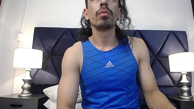 Snapshot of Sr_Magnus_ chatting on 02-11-25, 04:02 Sr Magnus online show from 02-11-25, 04:02