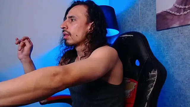 Snapshot of Sr_Magnus_ chatting on 02-27-25, 04:31 Sr Magnus online show from 02-27-25, 04:31