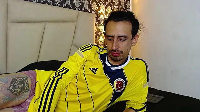 Snapshot of Sr_Magnus_ chatting on 03-11-25, 10:40 Sr Magnus online show from 03-11-25, 10:40