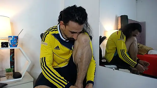 Snapshot of Sr_Magnus_ chatting on 09-26-25, 06:17 Sr Magnus online show from 09-26-25, 06:17