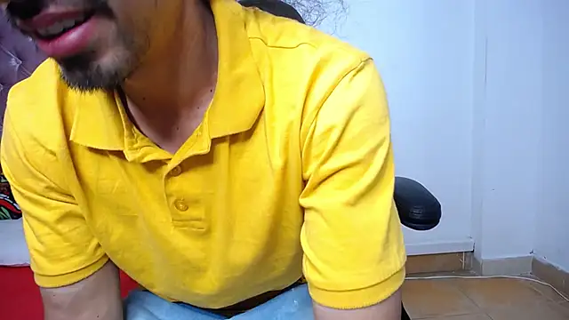 Snapshot of Sr_Magnus_ chatting on 10-05-25, 06:01 Sr Magnus online show from 10-05-25, 06:01