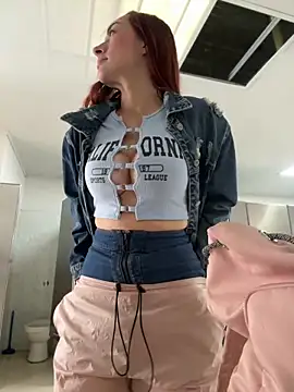 ariiel  online show from 10-11-25, 03:43