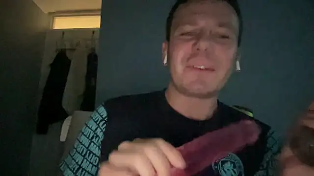 Snapshot of GotItGoin chatting on 09-28-25, 12:16 GotItGoin online show from 09-28-25, 12:16