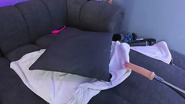 Snapshot of maddy_walker chatting on 02-23-25, 01:57 maddy walker online show from 02-23-25, 01:57