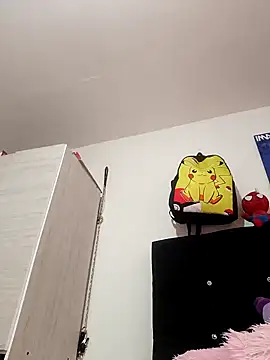 Snapshot of Lucyy-hess chatting on 12-17-24, 05:26 Lucyy-hess online show from 12-17-24, 05:26