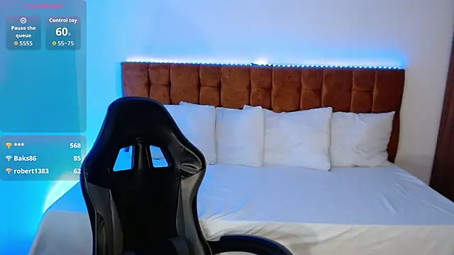 alexiaaross online show from 10-26-25, 07:14