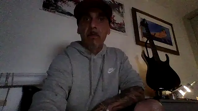 Snapshot of CandiedPompano chatting on 06-22-26, 04:09 CandiedPompano online show from 06-22-26, 04:09