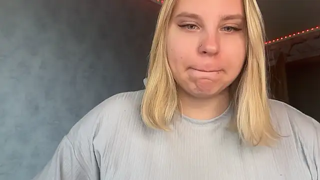 Thalia  Star online show from 10-21-25, 09:21