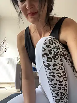 -OLYA- online show from 03-12-25, 10:16