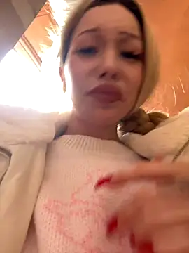 Snapshot of babydolll chatting on 10-04-25, 10:46 babydolll online show from 10-04-25, 10:46