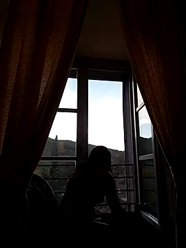 Snapshot of feetqueen96 chatting on 10-12-25, 04:06 feetqueen96 online show from 10-12-25, 04:06