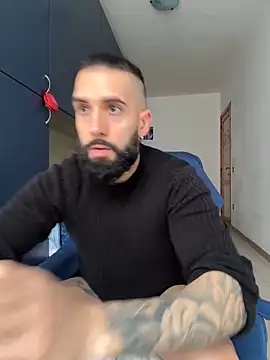 Snapshot of Gioeltoro89 chatting on 01-12-25, 11:17 Gioeltoro89 online show from 01-12-25, 11:17