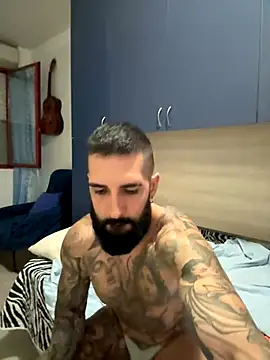 Snapshot of Gioeltoro89 chatting on 09-22-25, 05:26 Gioeltoro89 online show from 09-22-25, 05:26