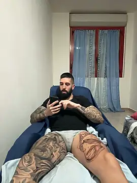 Snapshot of Gioeltoro89 chatting on 11-16-25, 04:23 Gioeltoro89 online show from 11-16-25, 04:23