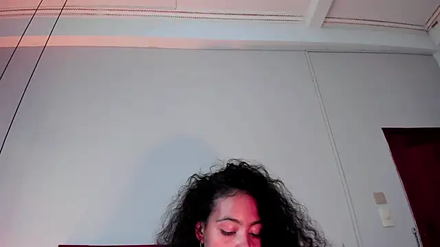 Snapshot of AntonellaHall_ chatting on 01-08-25, 06:31 AntonellaHall online show from 01-08-25, 06:31