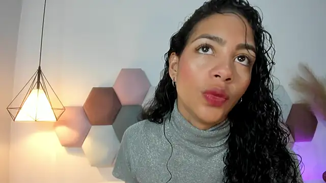 Snapshot of AntonellaHall_ chatting on 02-20-25, 11:53 AntonellaHall online show from 02-20-25, 11:53