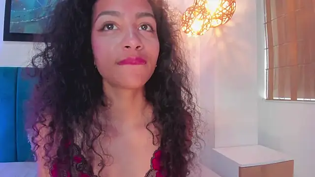 Snapshot of AntonellaHall_ chatting on 03-04-25, 03:04 AntonellaHall online show from 03-04-25, 03:04