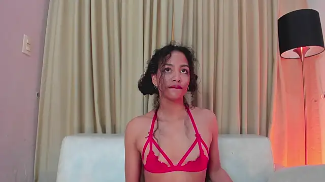 Snapshot of AntonellaHall_ chatting on 03-06-25, 03:02 AntonellaHall online show from 03-06-25, 03:02