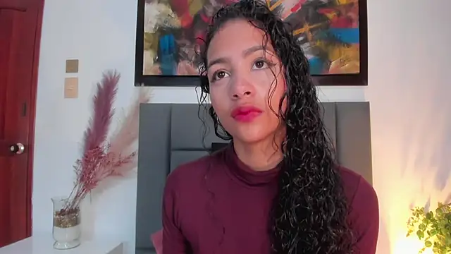 Snapshot of AntonellaHall_ chatting on 03-14-25, 01:02 AntonellaHall online show from 03-14-25, 01:02