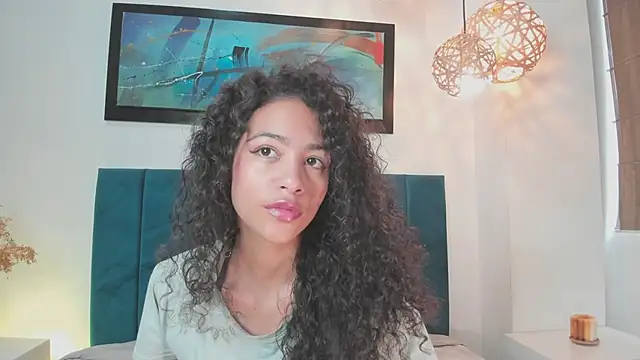 Snapshot of AntonellaHall_ chatting on 09-27-25, 12:21 AntonellaHall online show from 09-27-25, 12:21